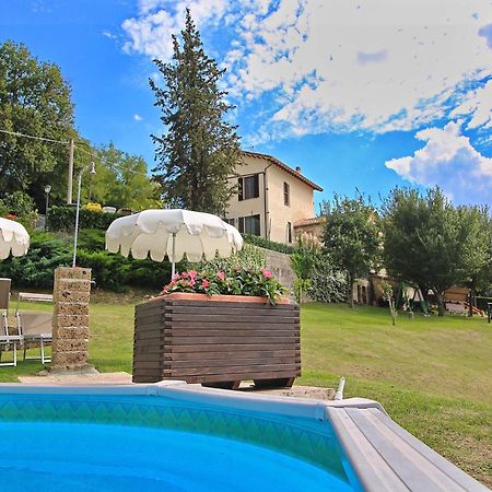 Nice Flat In Arcevia With Swimming Pool Eksteriør billede