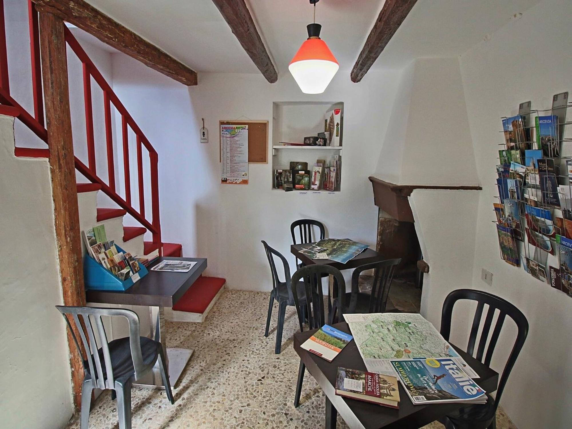 Nice Flat In Arcevia With Swimming Pool Eksteriør billede