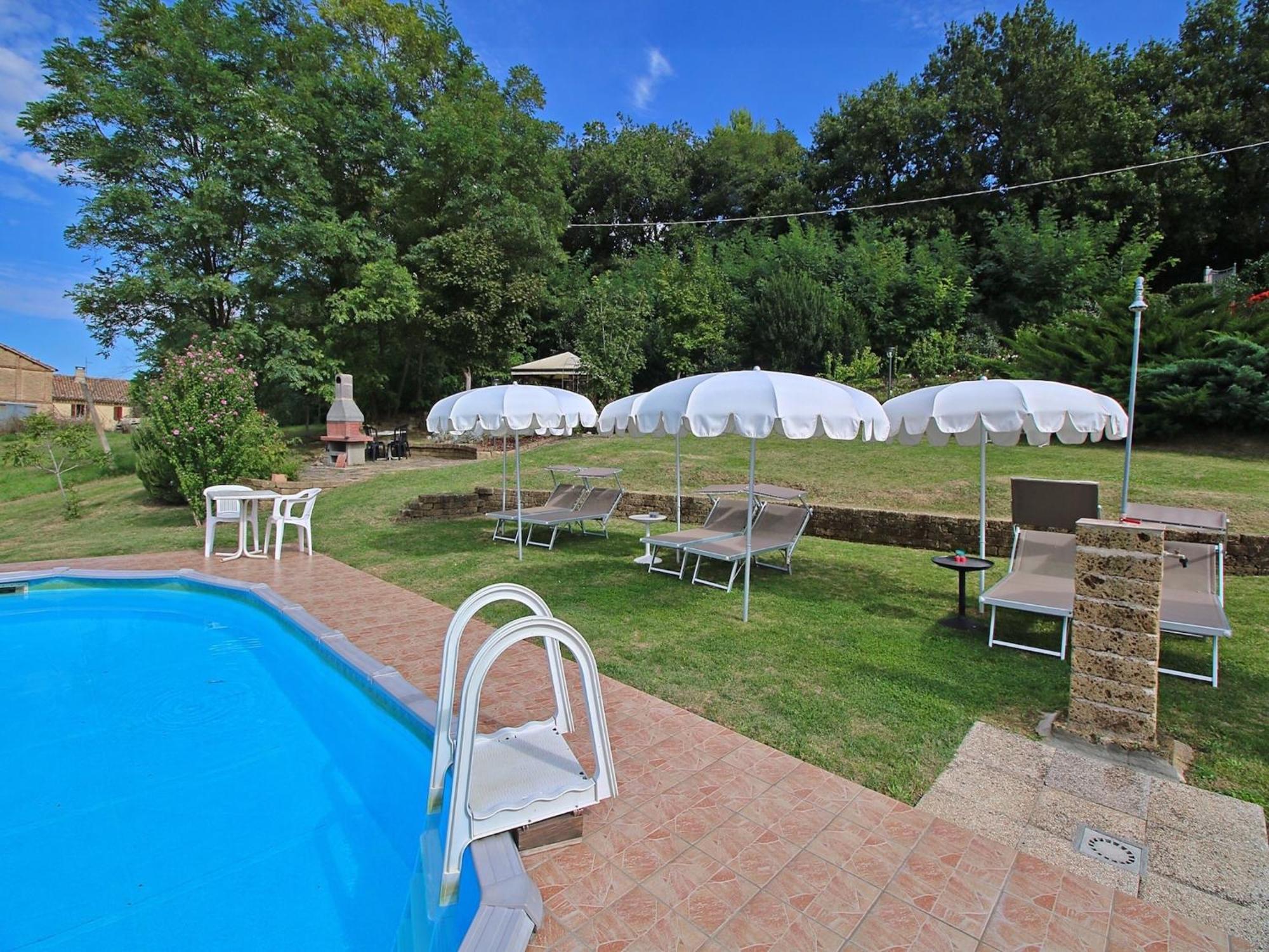 Nice Flat In Arcevia With Swimming Pool Eksteriør billede