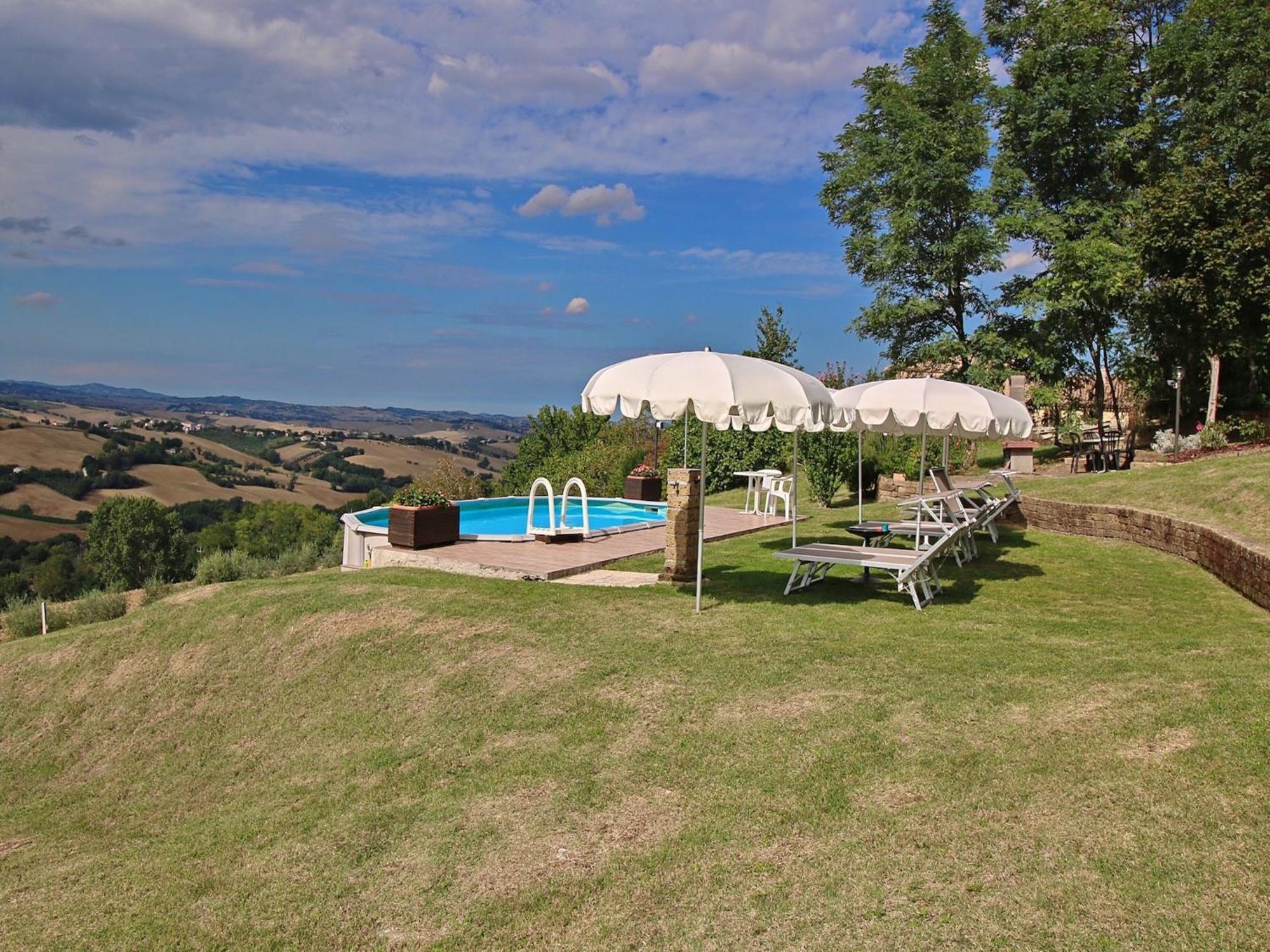 Nice Flat In Arcevia With Swimming Pool Eksteriør billede