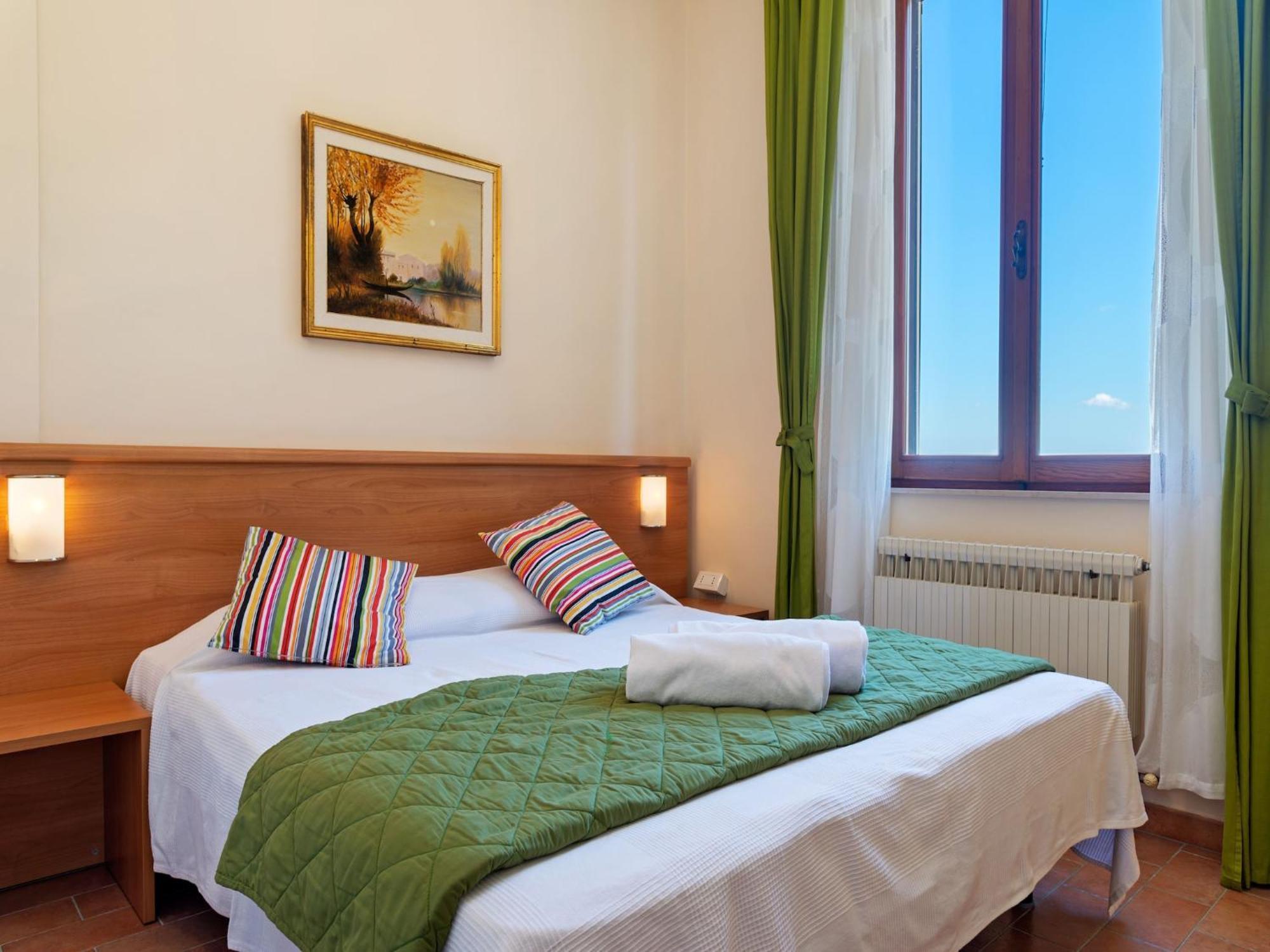 Nice Flat In Arcevia With Swimming Pool Eksteriør billede